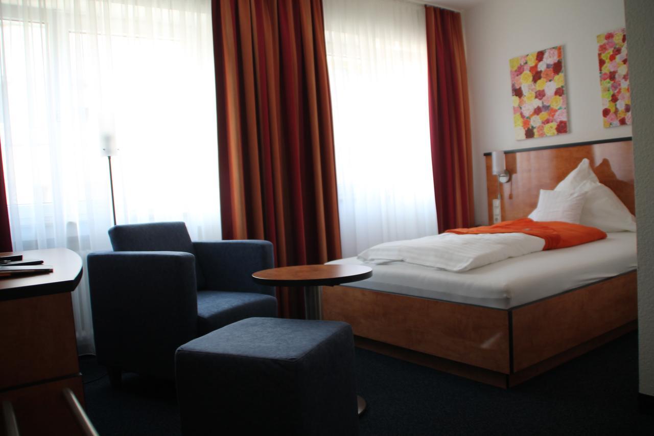 Trip Inn Hotel Zum Riesen Hanau Extérieur photo